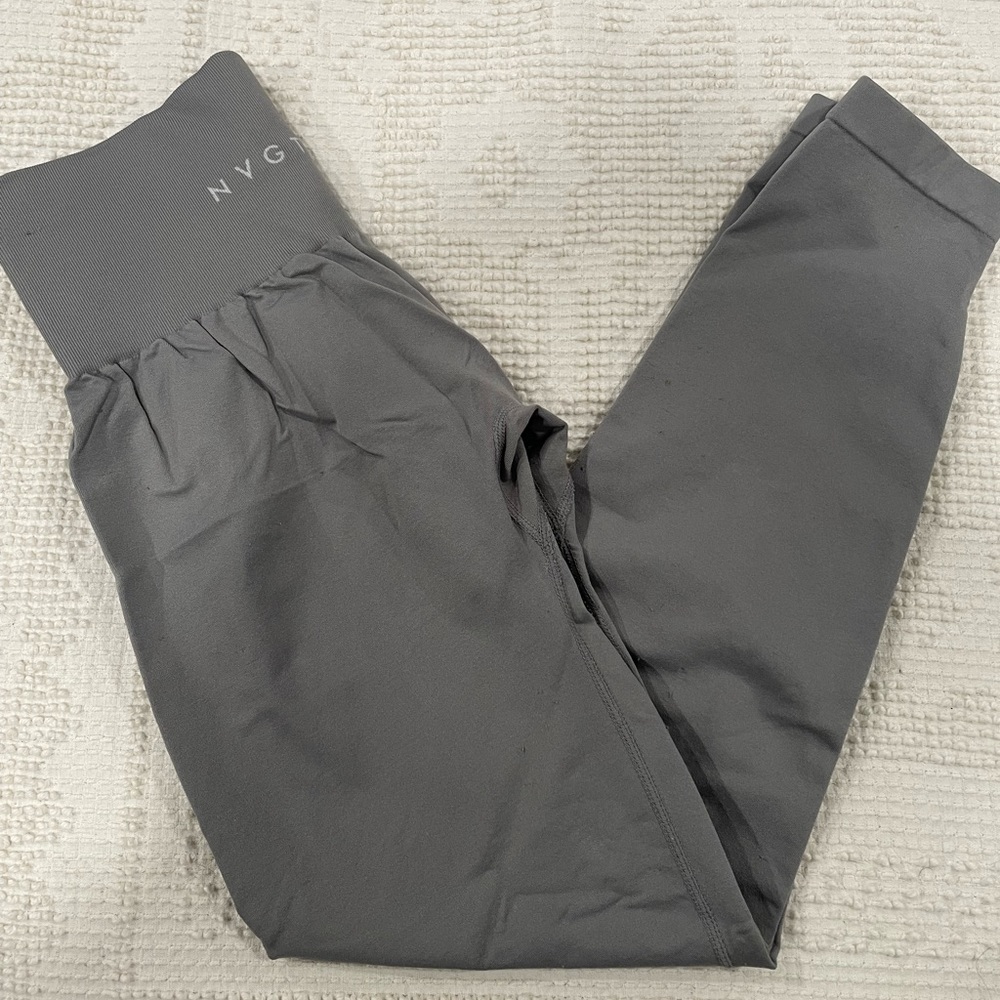 NVGTN Light Grey Seamless Leggings